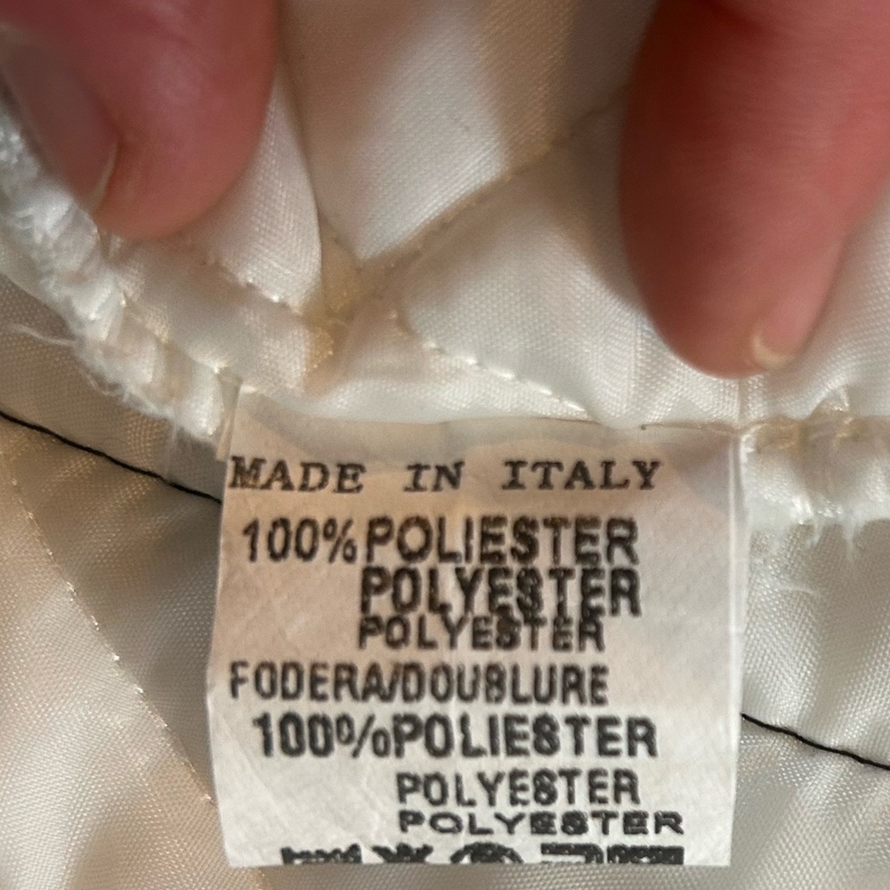 Made in Italy Quilted Hooded puffer Vest - Picture 4 of 4